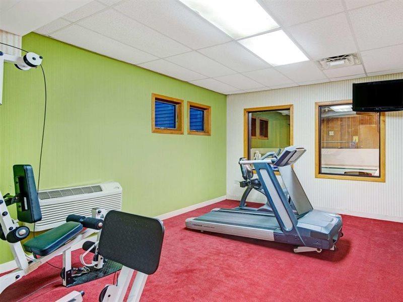 Days Hotel By Wyndham Methuen Ma Conference Center Bagian luar foto